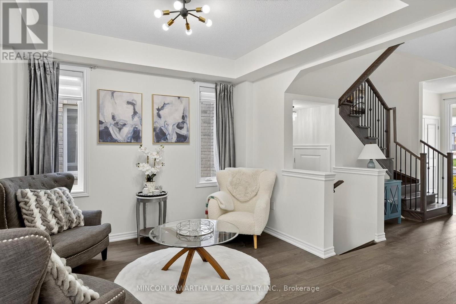 203 O'neil Street, Peterborough, Ontario  K9K 0H5 - Photo 5 - X12606202