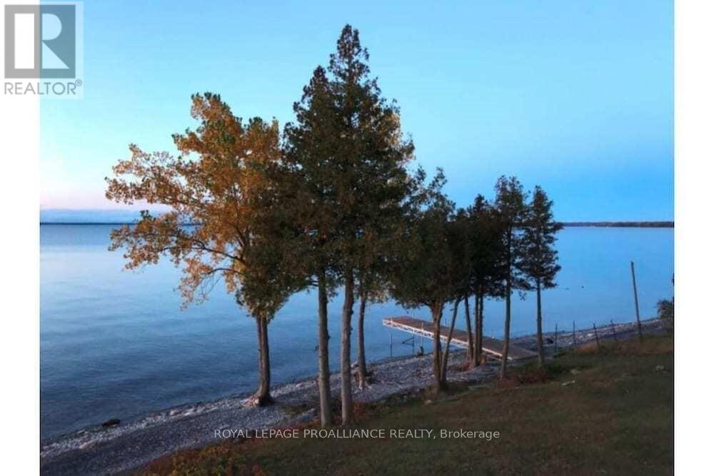 217 Cemetary Lane, Prince Edward County, Ontario  K0K 2T0 - Photo 23 - X12606316