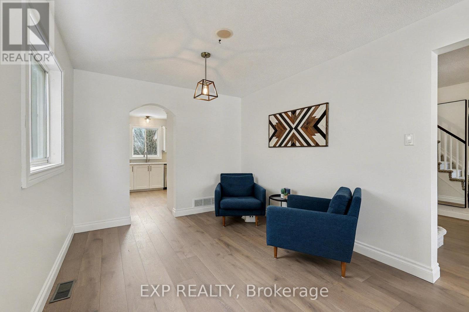 26 Thresher Avenue, Ottawa, Ontario  K2S 1X8 - Photo 14 - X12606212