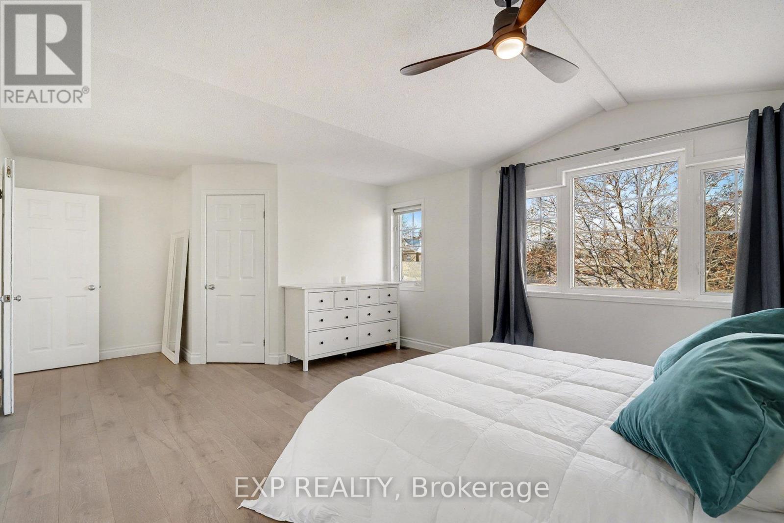 26 Thresher Avenue, Ottawa, Ontario  K2S 1X8 - Photo 23 - X12606212