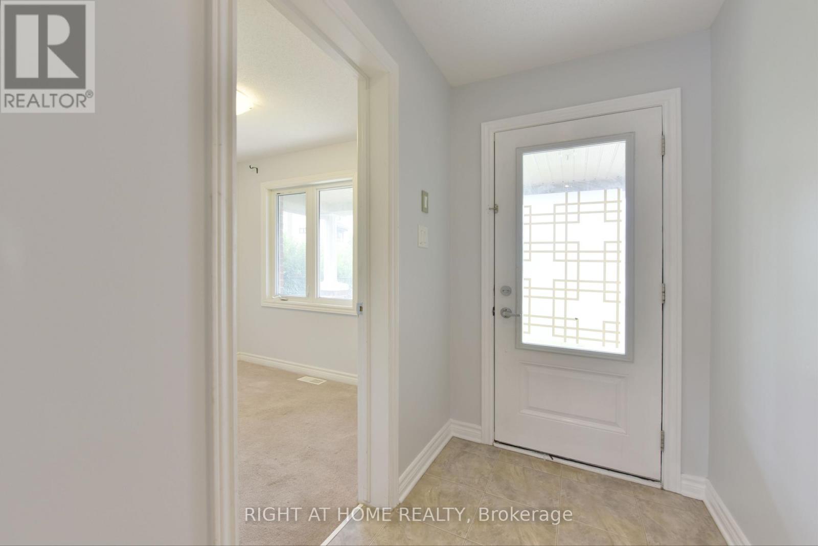 322 Brettonwood Ridge, Ottawa, Ontario  K2T 0H8 - Photo 4 - X12606322