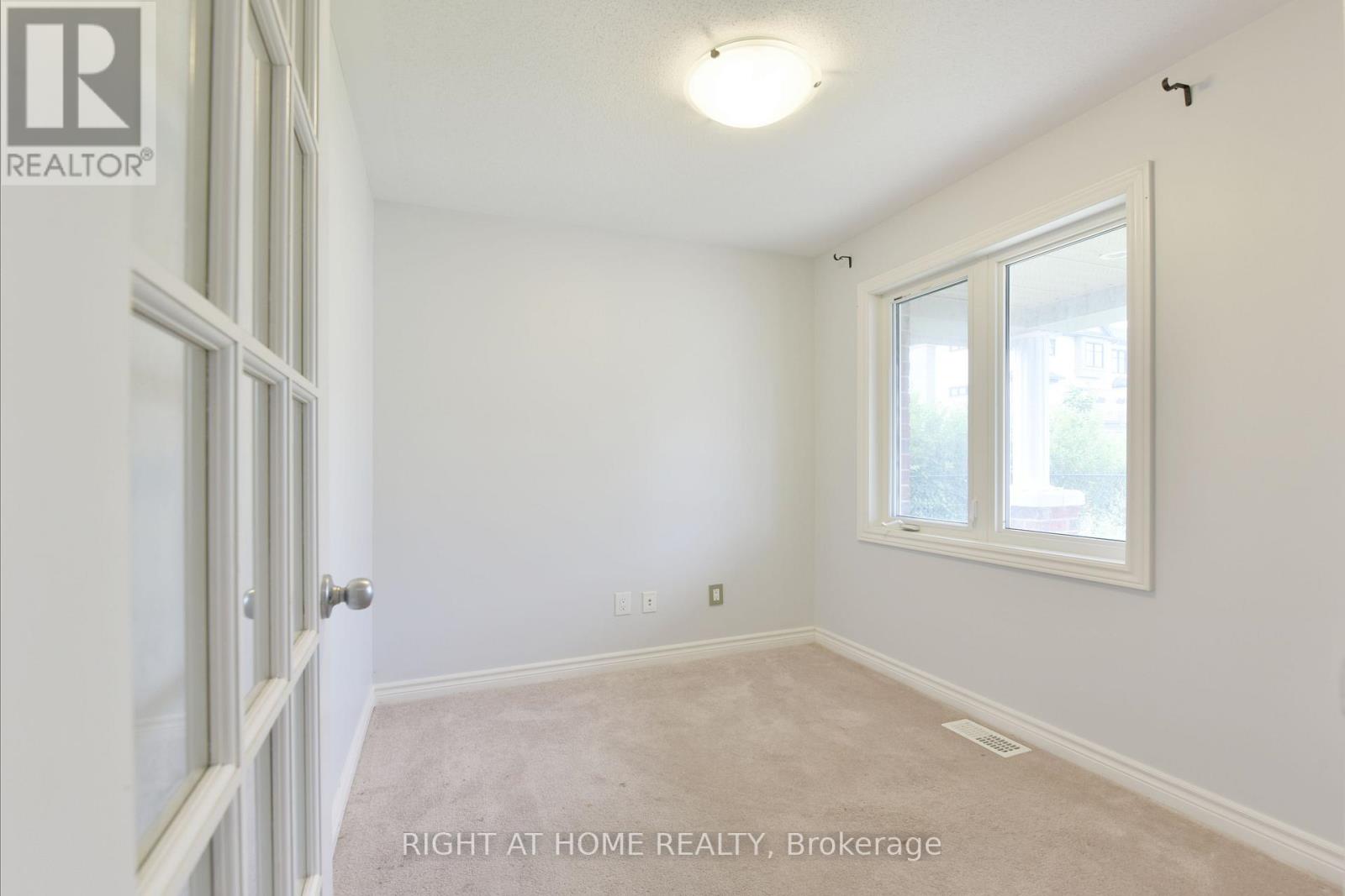 322 Brettonwood Ridge, Ottawa, Ontario  K2T 0H8 - Photo 5 - X12606322