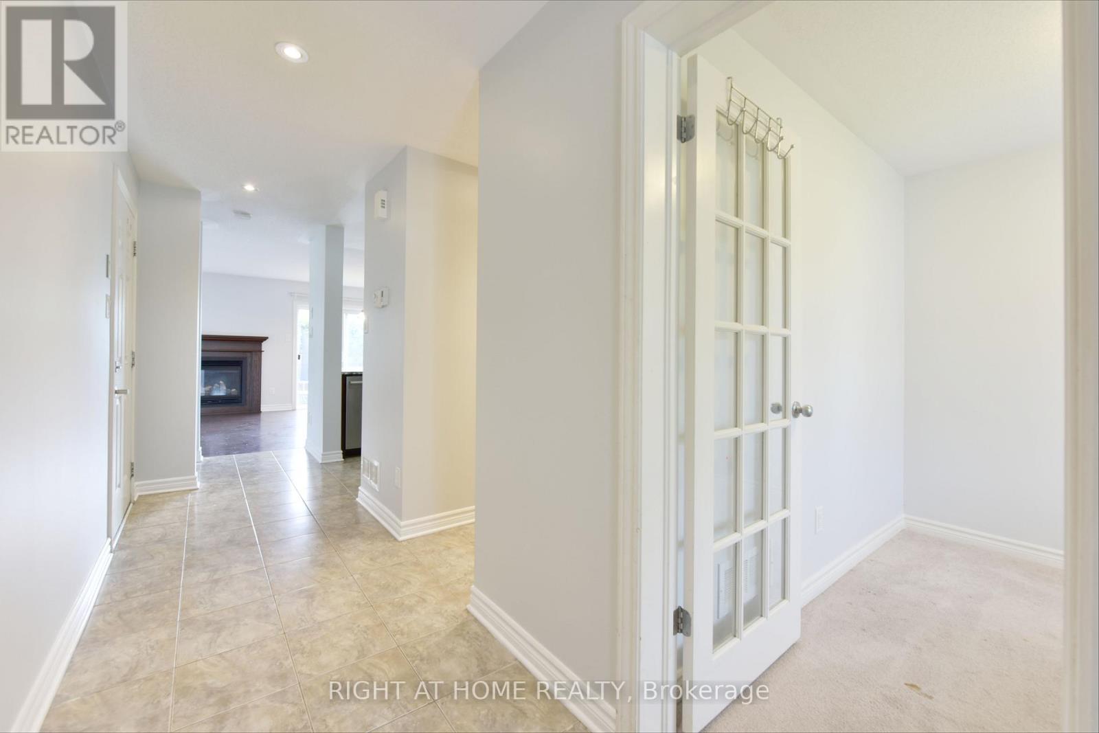 322 Brettonwood Ridge, Ottawa, Ontario  K2T 0H8 - Photo 6 - X12606322