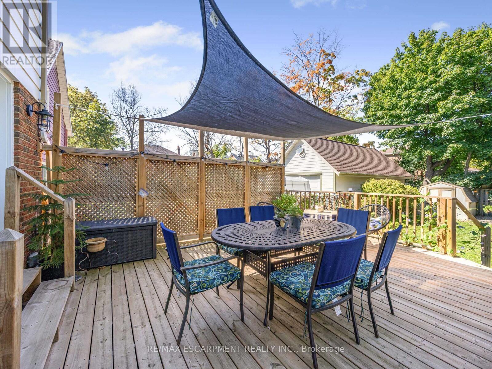 10 Alexander Street, Brampton, Ontario  L6V 1H6 - Photo 32 - W12445099