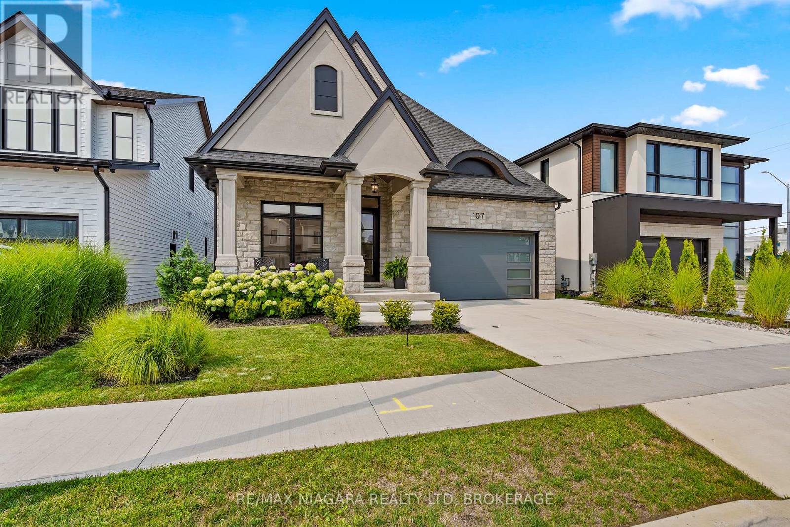 107 Millpond Road, Niagara-On-The-Lake, Ontario  L0S 1J1 - Photo 2 - X12606302