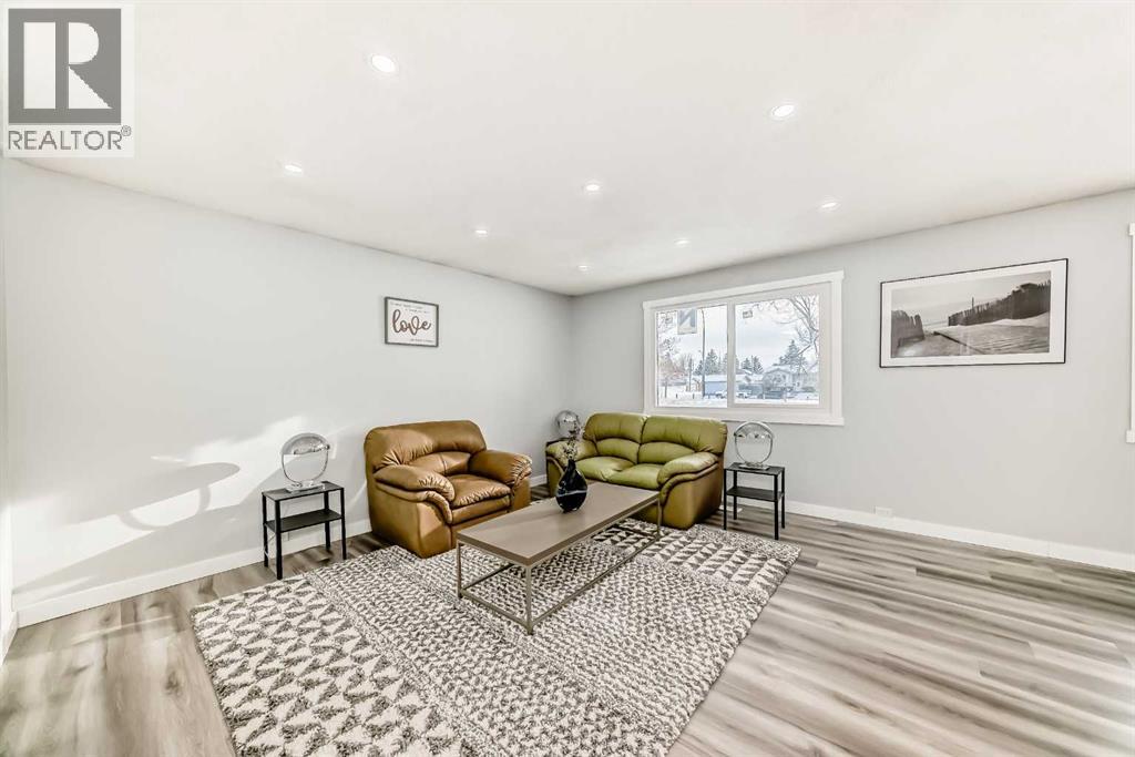 3429 33a Avenue Se, Calgary, Alberta  T2B 0k5 - Photo 11 - A2273161