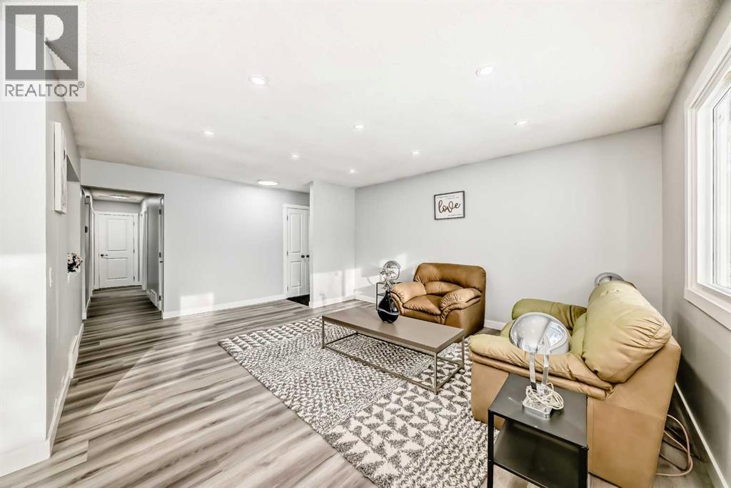 3429 33a Avenue Se, Calgary, Alberta  T2B 0k5 - Photo 13 - A2273161