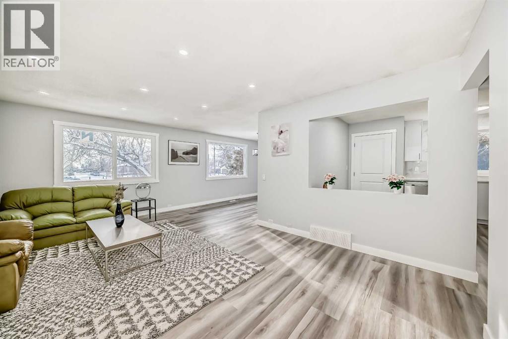 3429 33a Avenue Se, Calgary, Alberta  T2B 0k5 - Photo 10 - A2273161