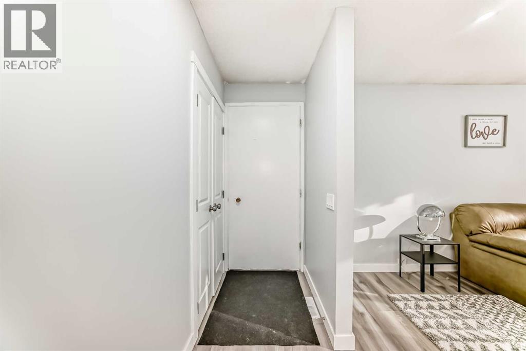 3429 33a Avenue Se, Calgary, Alberta  T2B 0k5 - Photo 6 - A2273161