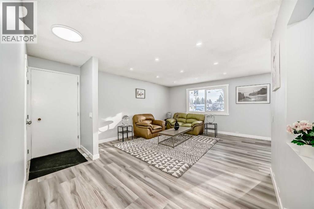 3429 33a Avenue Se, Calgary, Alberta  T2B 0k5 - Photo 8 - A2273161