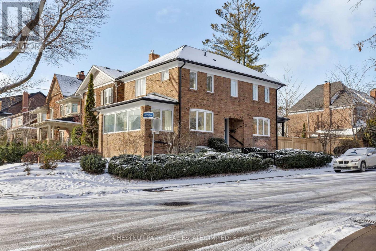 98 GLENCAIRN AVENUE, Toronto, Ontario