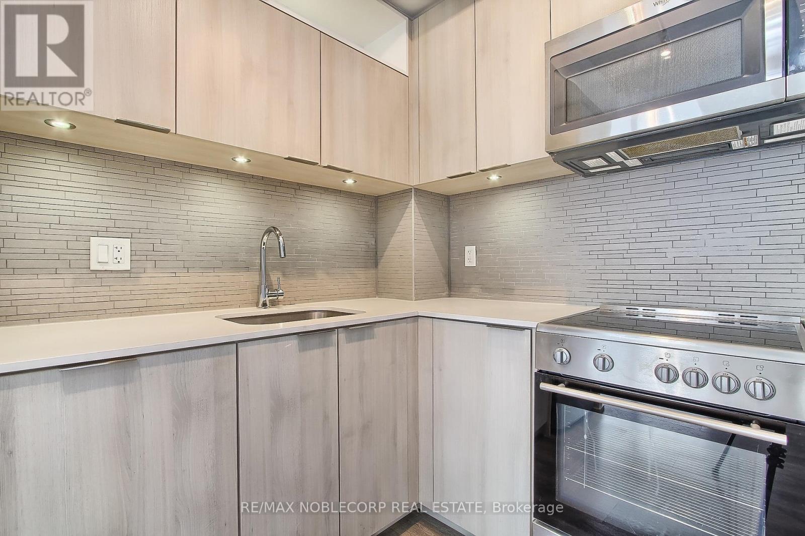 610 - 50 Forest Manor Road, Toronto, Ontario  M2J 1M6 - Photo 11 - C12606300