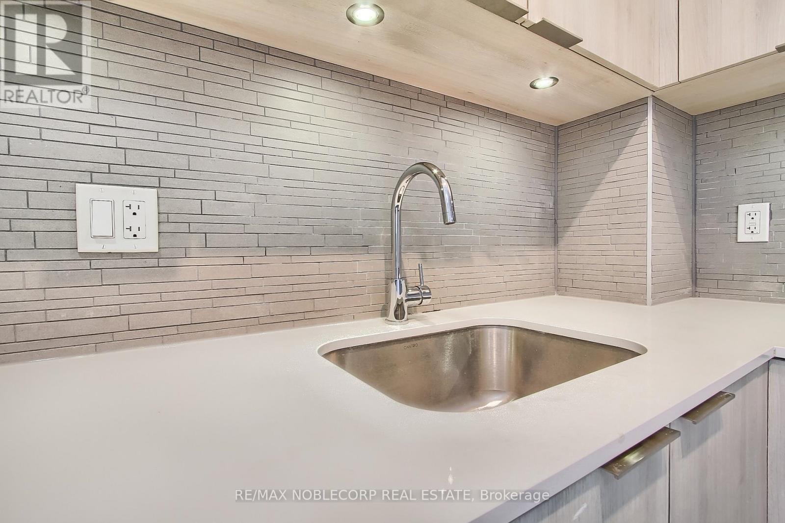 610 - 50 Forest Manor Road, Toronto, Ontario  M2J 1M6 - Photo 12 - C12606300