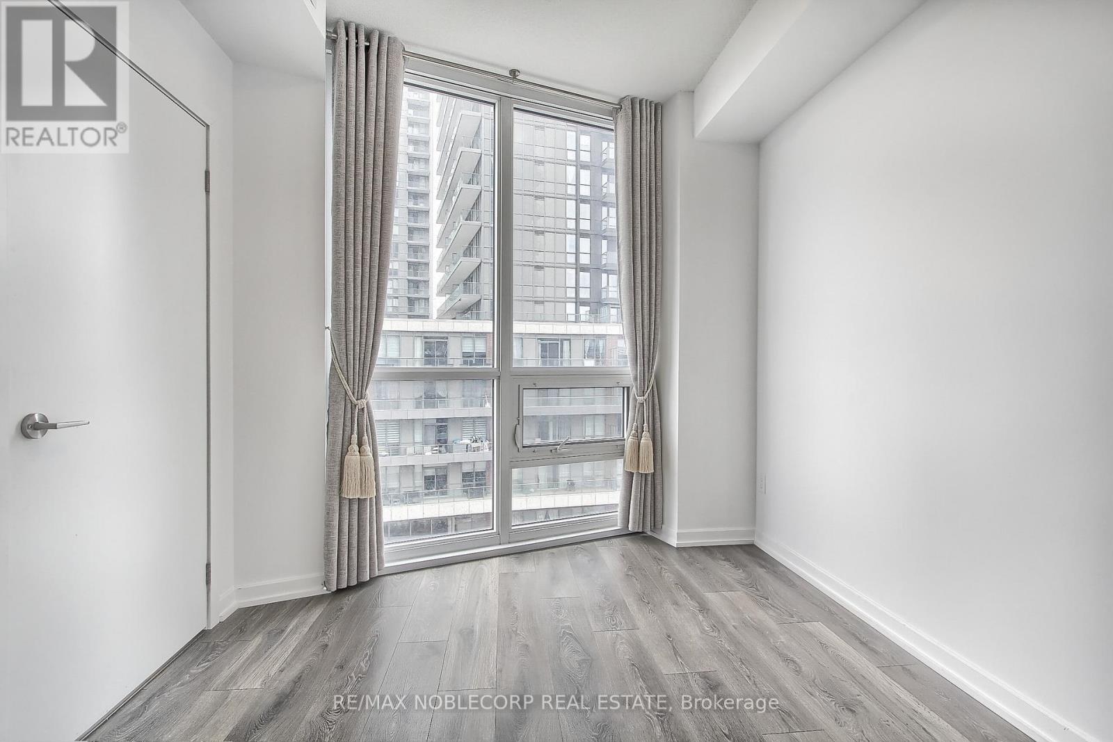 610 - 50 Forest Manor Road, Toronto, Ontario  M5J 1M6 - Photo 32 - C12606320