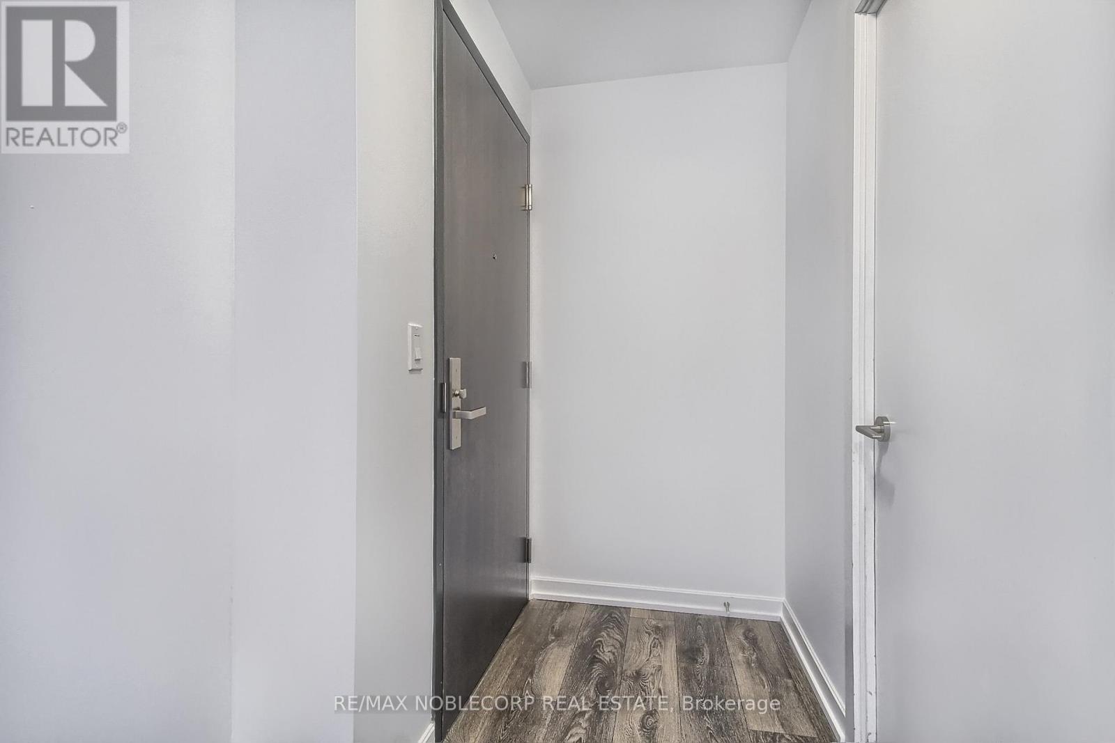 610 - 50 Forest Manor Road, Toronto, Ontario  M5J 1M6 - Photo 9 - C12606320