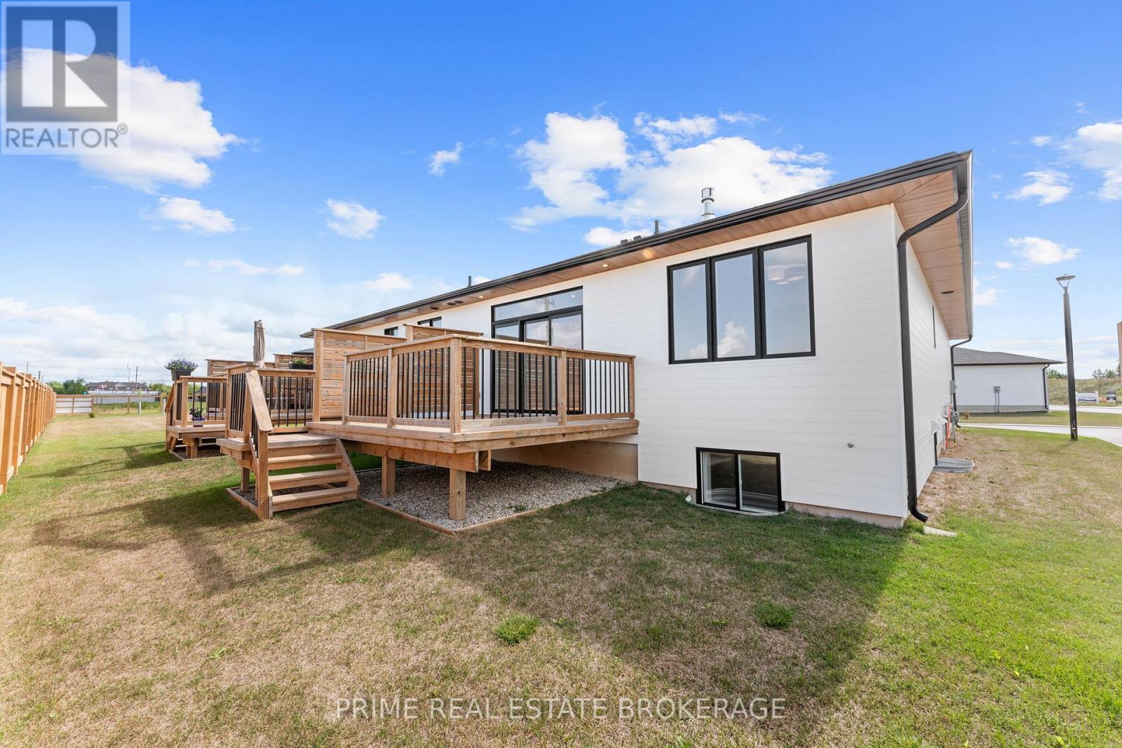 1 - 110 Coastal Crescent, Lambton Shores, Ontario  N0M 1T0 - Photo 37 - X12378114