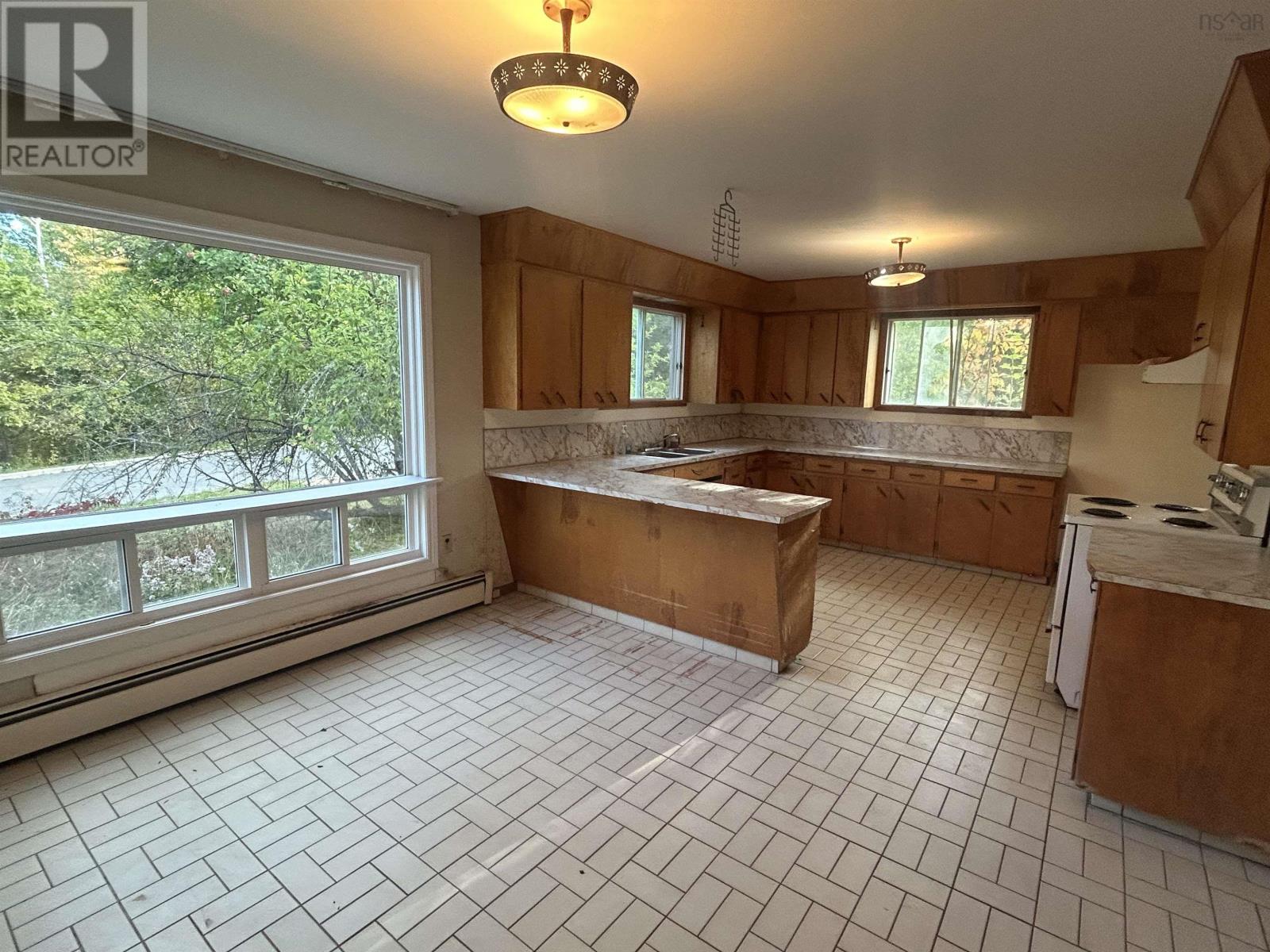 44 Weir Avenue, Stellarton, Nova Scotia  B0K 1S0 - Photo 3 - 202524260