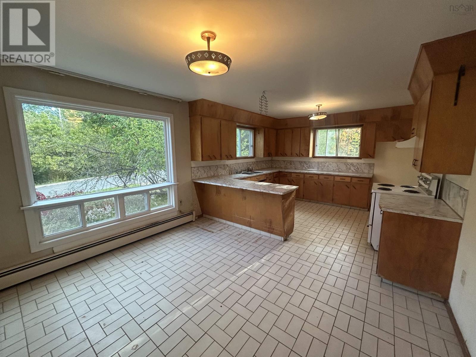 44 Weir Avenue, Stellarton, Nova Scotia  B0K 1S0 - Photo 2 - 202524260