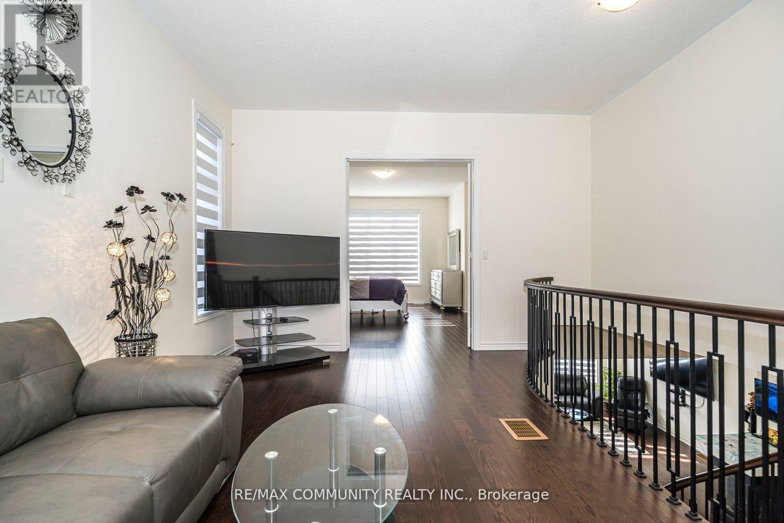 11 Northern Breeze Crescent, Whitby, Ontario  L1R 0P4 - Photo 23 - E12606160