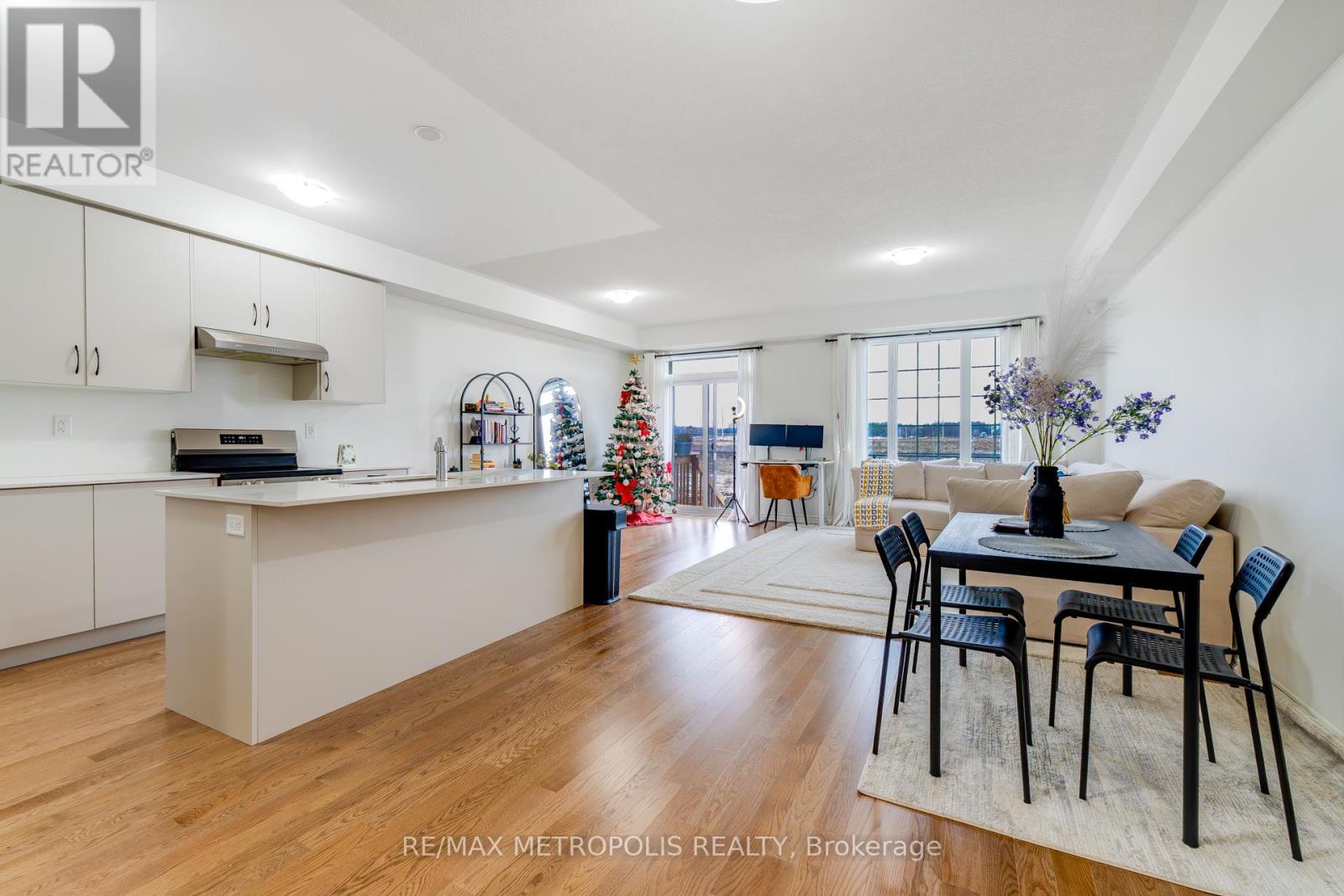 44 Reigate Avenue, Whitby, Ontario  L1P 1Y3 - Photo 10 - E12606240