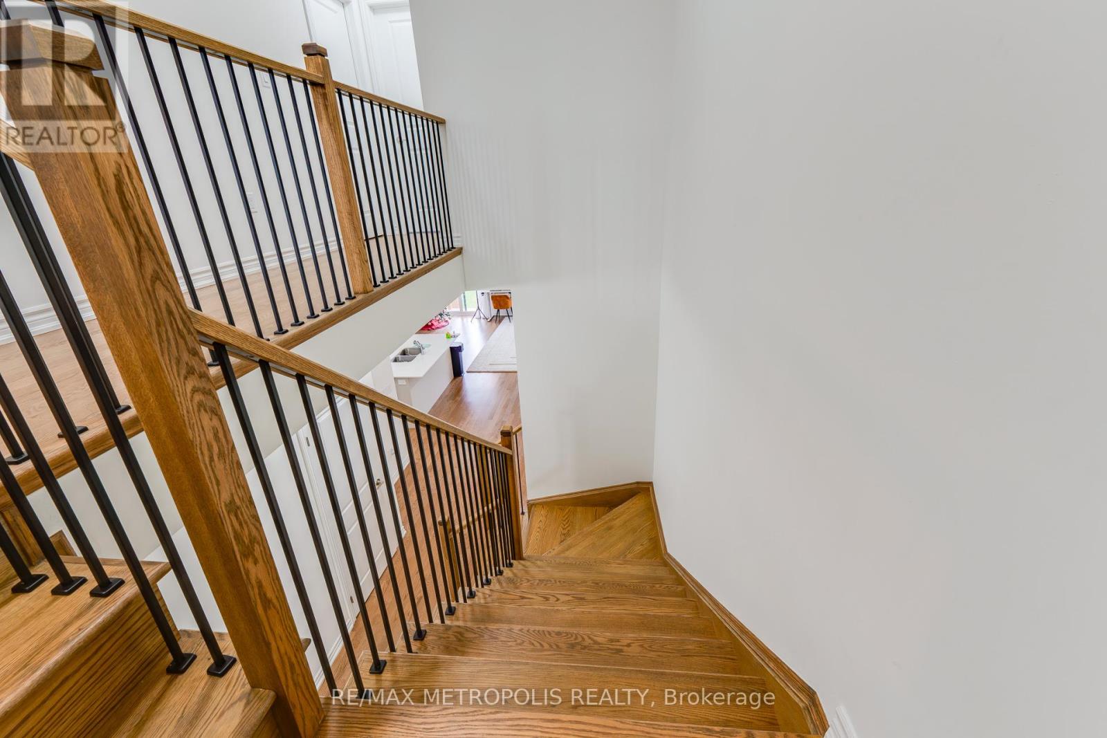 44 Reigate Avenue, Whitby, Ontario  L1P 1Y3 - Photo 13 - E12606240