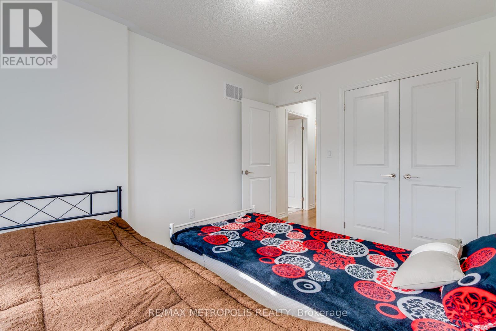 44 Reigate Avenue, Whitby, Ontario  L1P 1Y3 - Photo 15 - E12606240