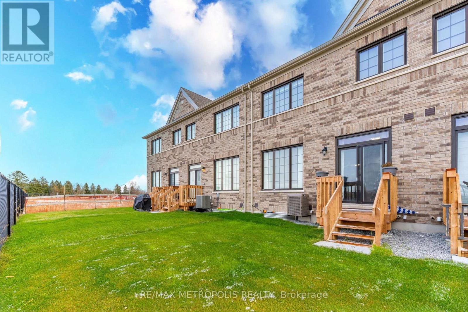 44 Reigate Avenue, Whitby, Ontario  L1P 1Y3 - Photo 29 - E12606240