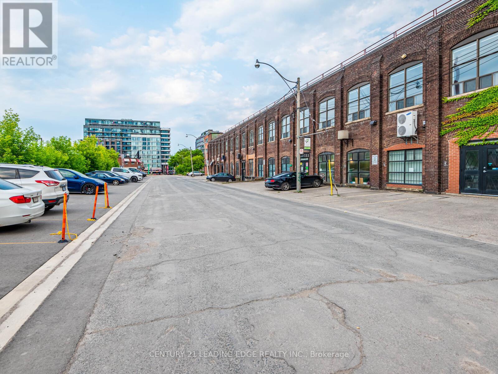 19 Dickens Street, Toronto, Ontario  M4M 1T8 - Photo 2 - E12606262