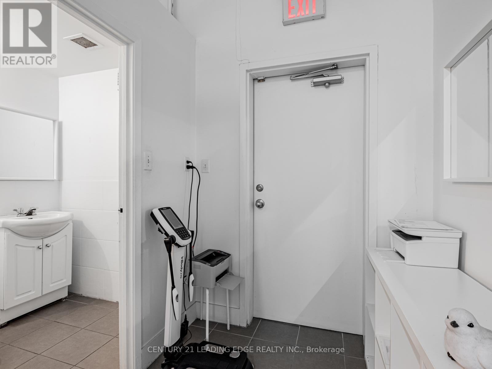 19 Dickens Street, Toronto, Ontario  M4M 1T8 - Photo 25 - E12606262