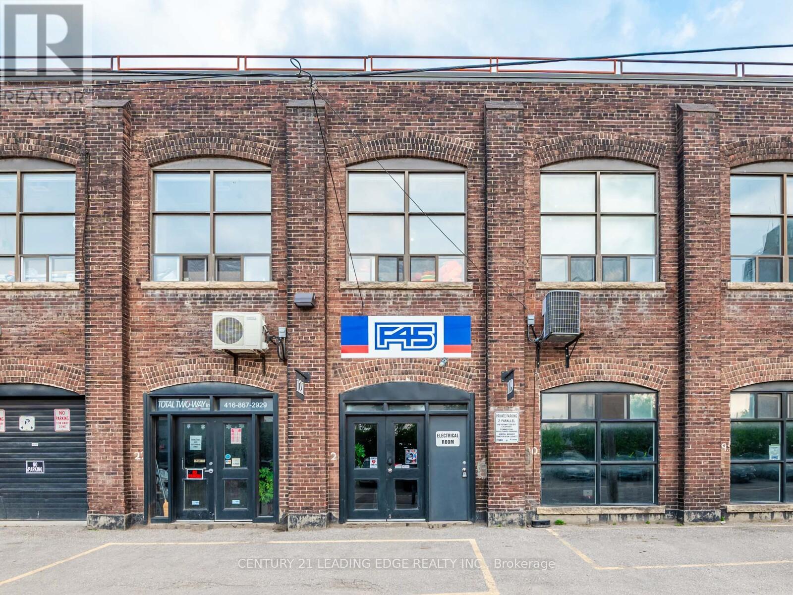 19 Dickens Street, Toronto, Ontario  M4M 1T8 - Photo 5 - E12606262