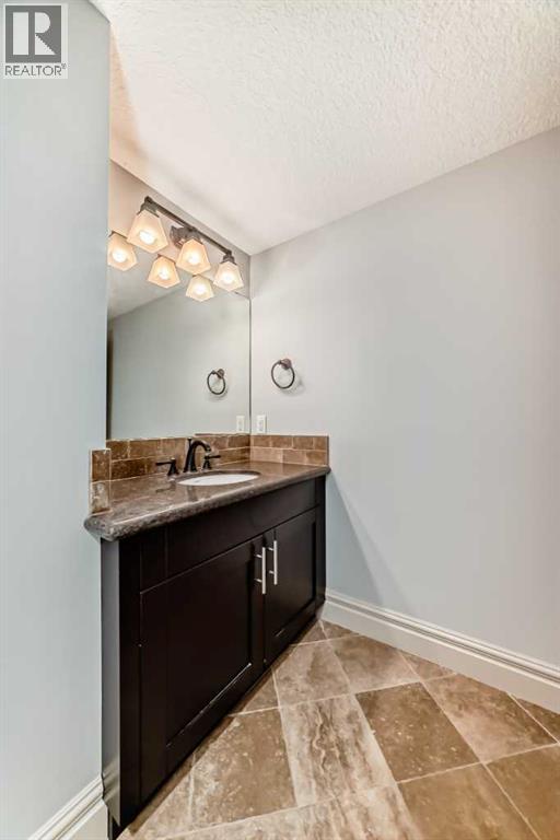 38 Aspen Meadows Park Sw, Calgary, Alberta  T3H 5Z7 - Photo 41 - A2265246
