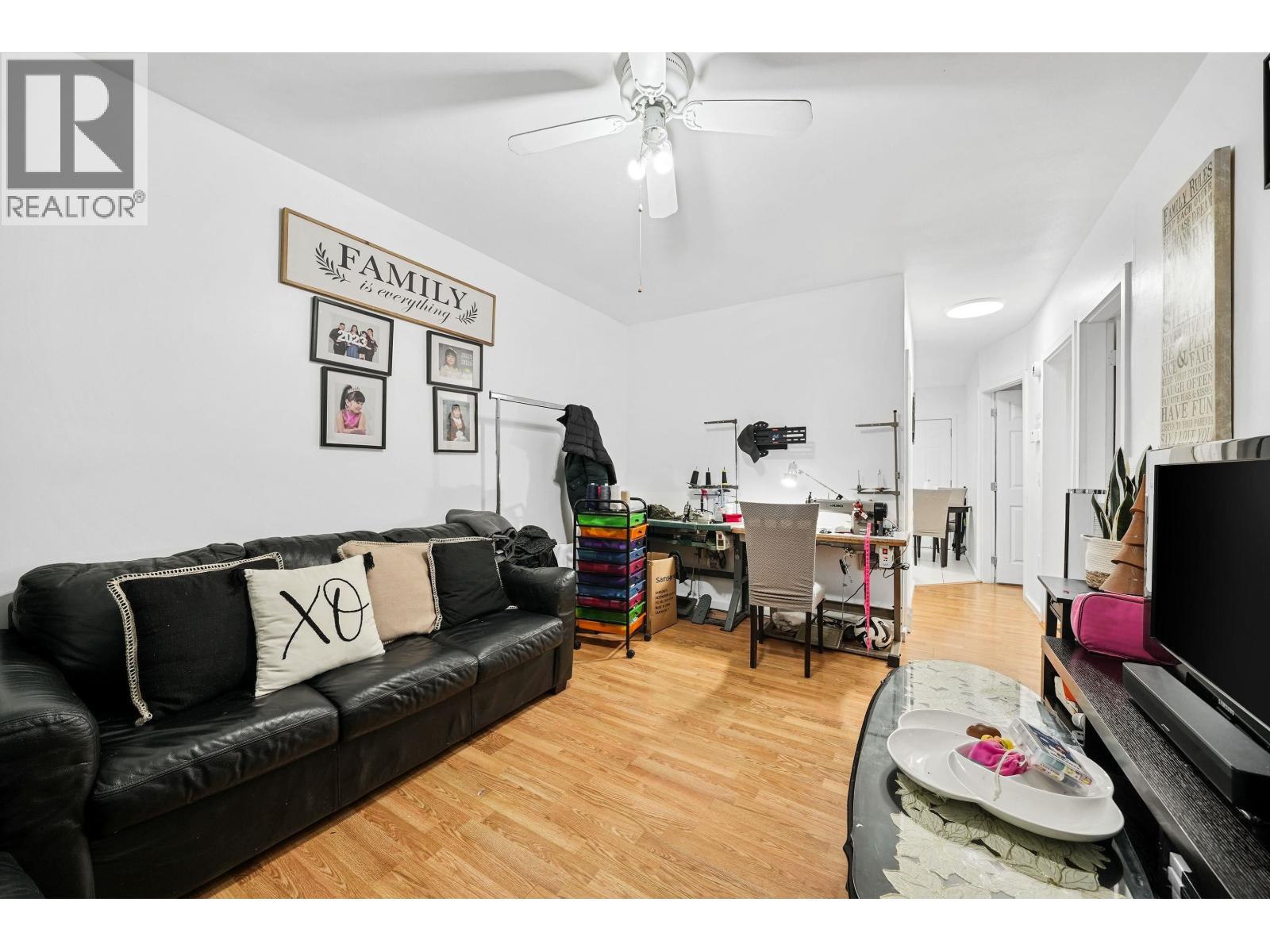 2316 Nanaimo Street, Vancouver, British Columbia  V5N 5E3 - Photo 5 - R3070075