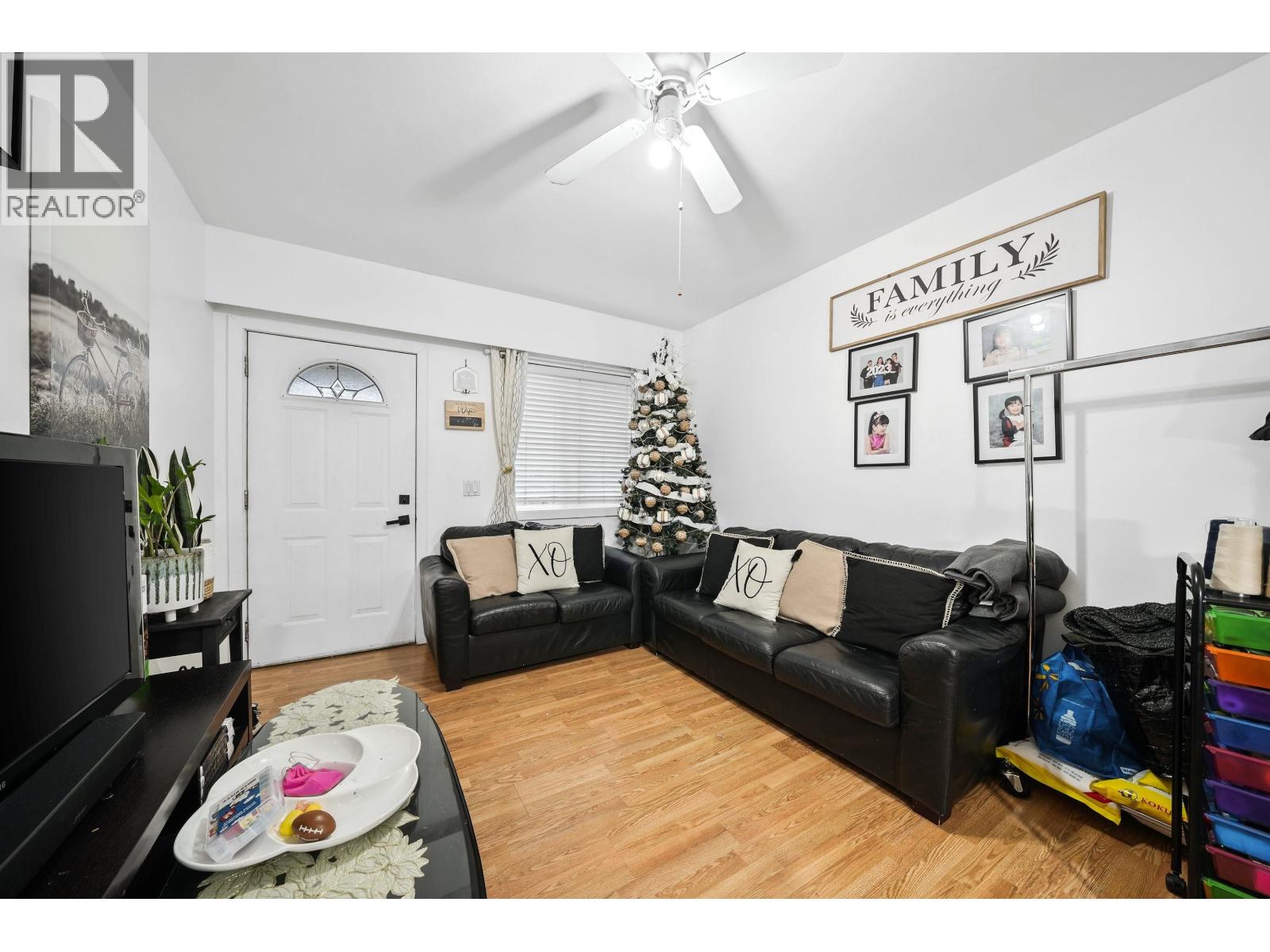 2316 Nanaimo Street, Vancouver, British Columbia  V5N 5E3 - Photo 4 - R3070075