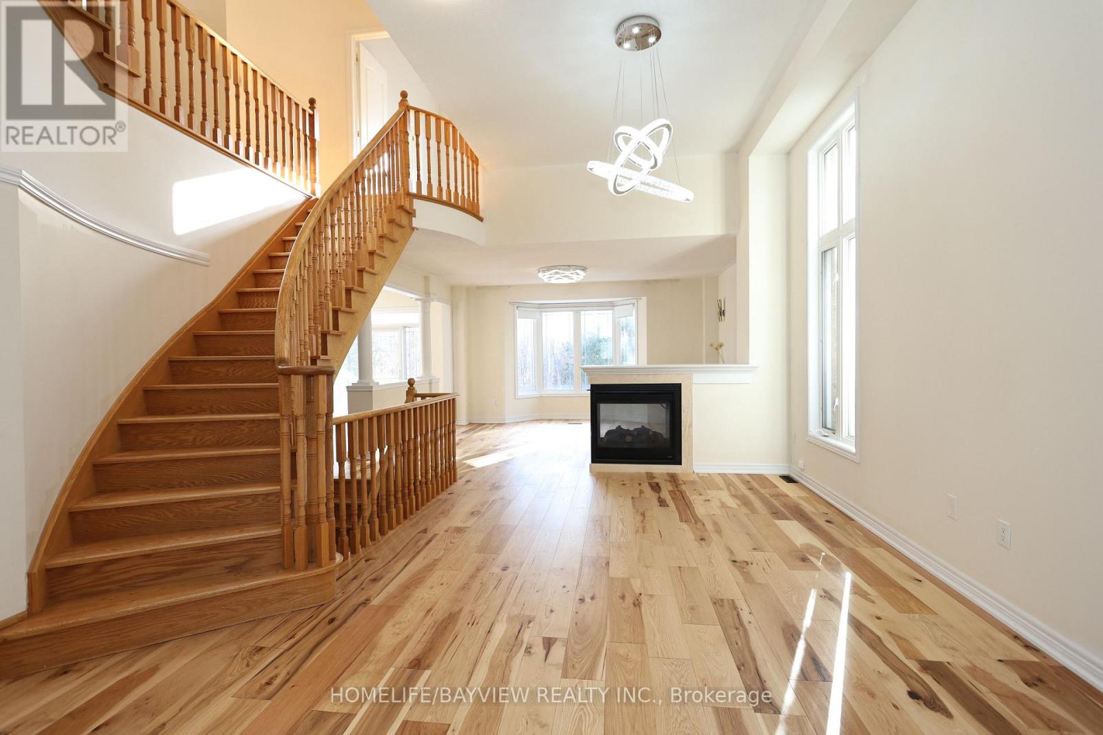 171 Maurier Boulevard, Vaughan, Ontario  L6A 0V2 - Photo 3 - N12604288