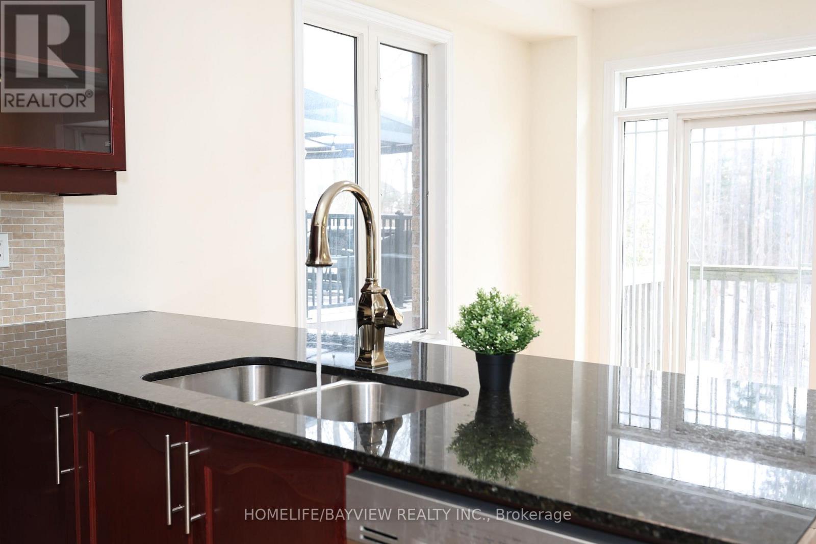 171 Maurier Boulevard, Vaughan, Ontario  L6A 0V2 - Photo 10 - N12604288