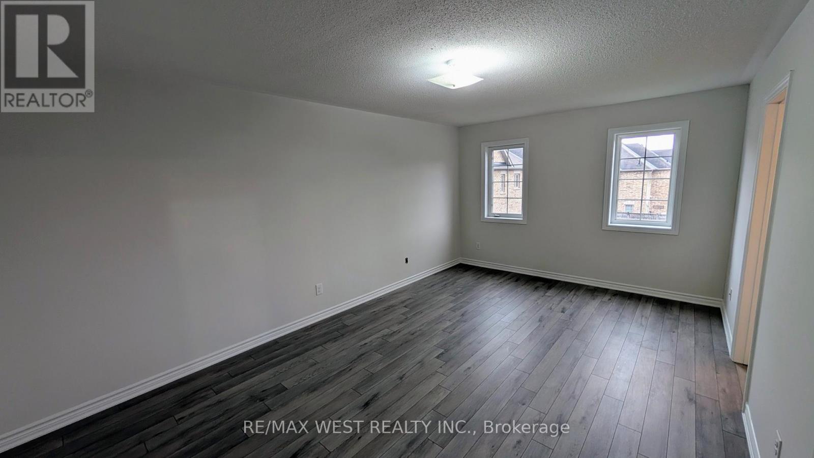 10 Moore's Court, Markham, Ontario  L6B 0V6 - Photo 11 - N12606206