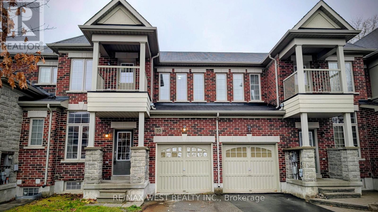 10 Moore's Court, Markham, Ontario  L6B 0V6 - Photo 2 - N12606206