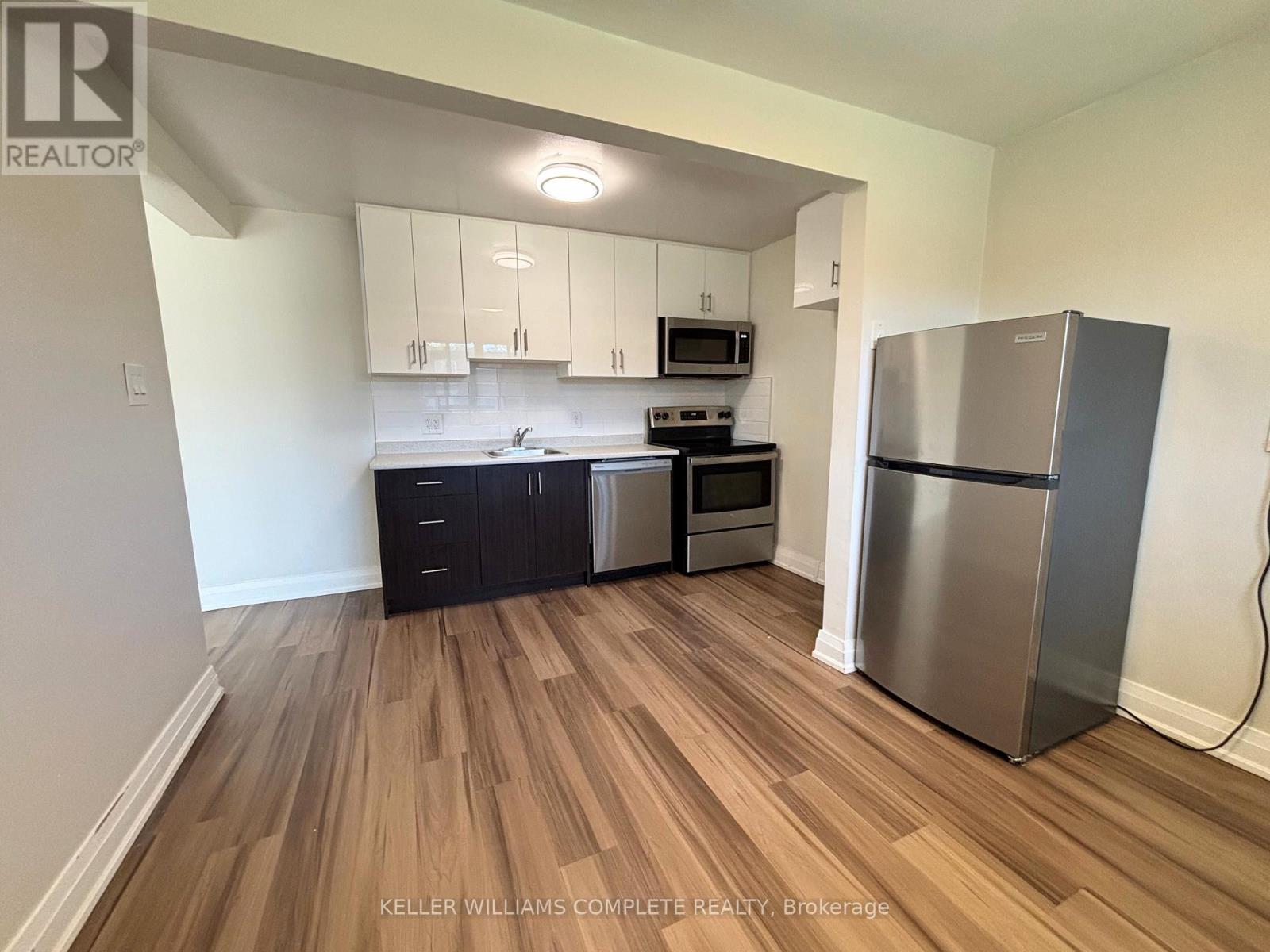 280 Lorne Avenue, Kitchener, Ontario N2M 3Y8 - Photo 3 - X12524216