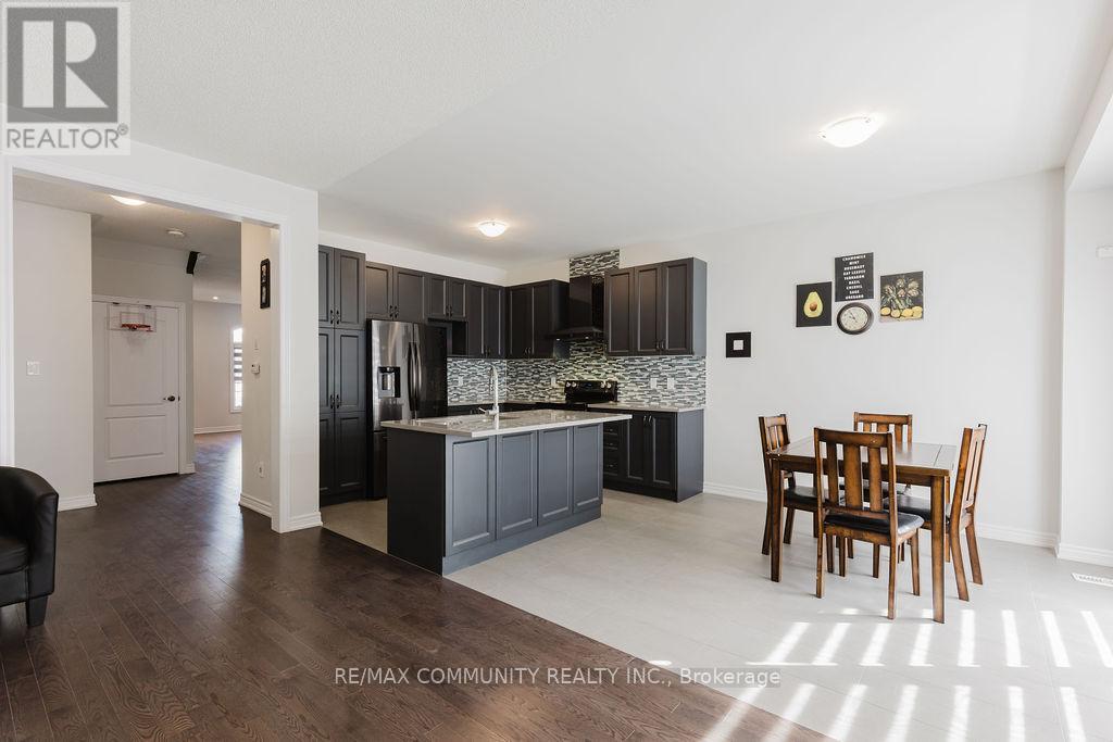 100 Folgate Crescent, Brampton, Ontario  L6R 4A7 - Photo 13 - W12606170