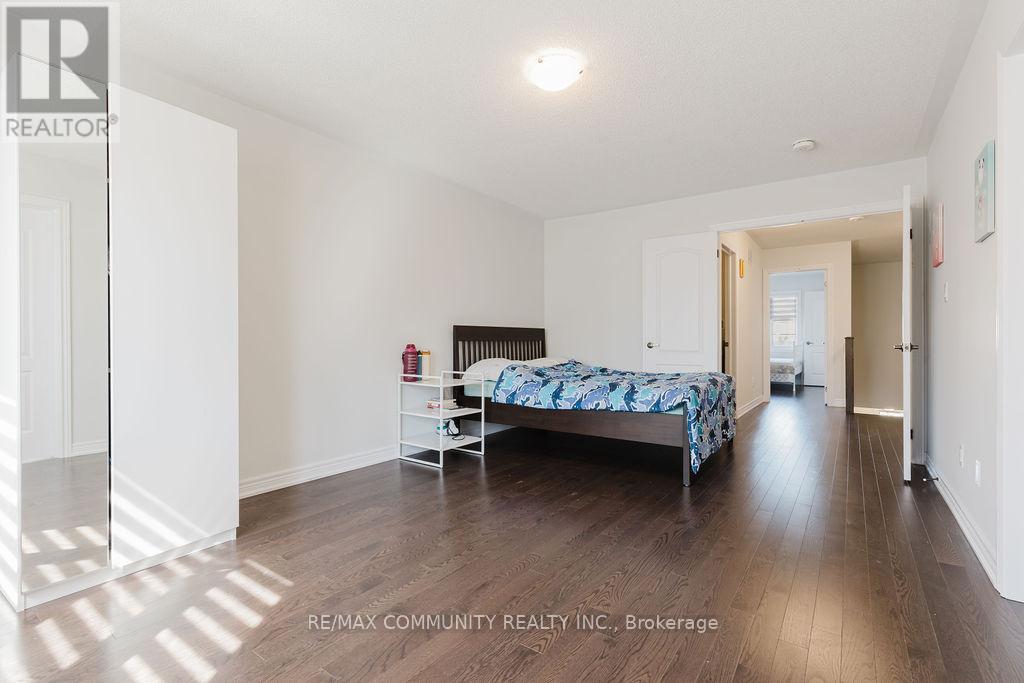 100 Folgate Crescent, Brampton, Ontario  L6R 4A7 - Photo 20 - W12606170