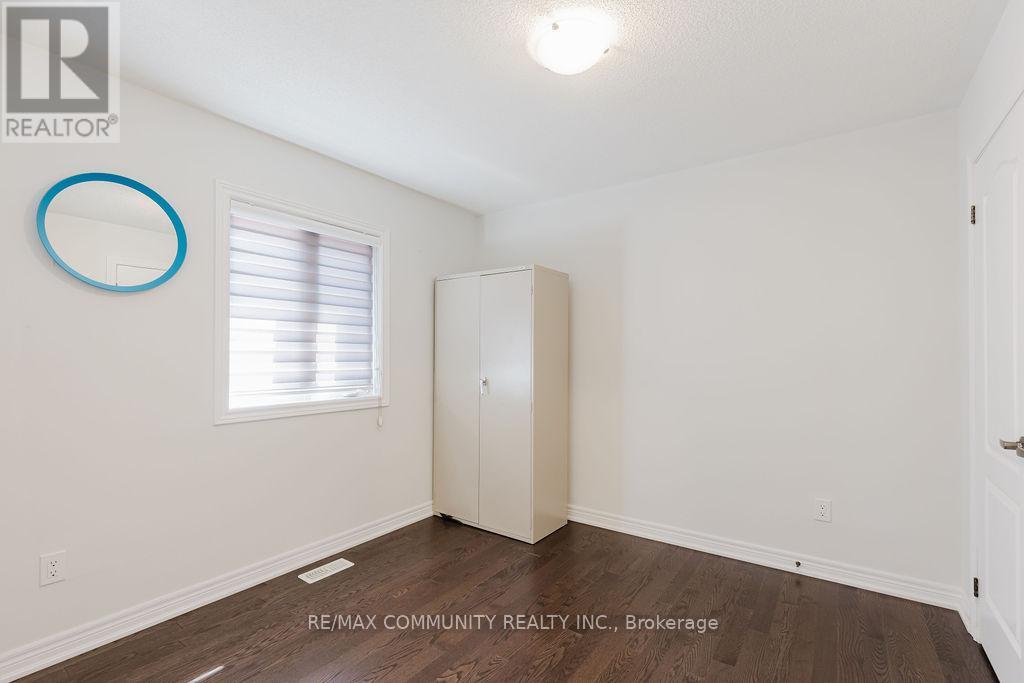 100 Folgate Crescent, Brampton, Ontario  L6R 4A7 - Photo 28 - W12606170