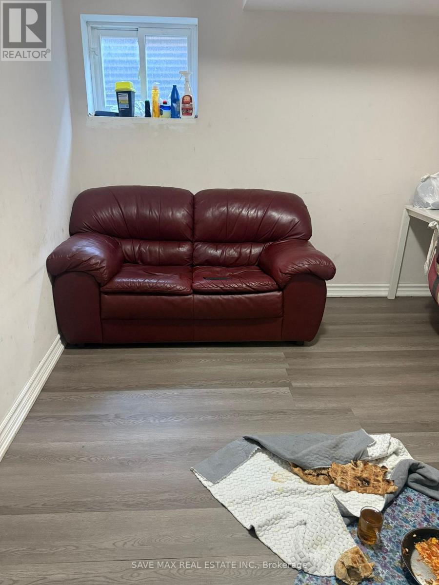 Bsmnt - 2357 Avongate Drive, Mississauga, Ontario  L5C 2X7 - Photo 14 - W12606188