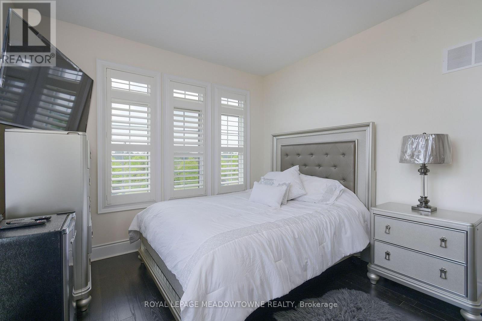 1 Royal West Drive, Brampton, Ontario L6X 2X3 - Photo 26 - W12606200