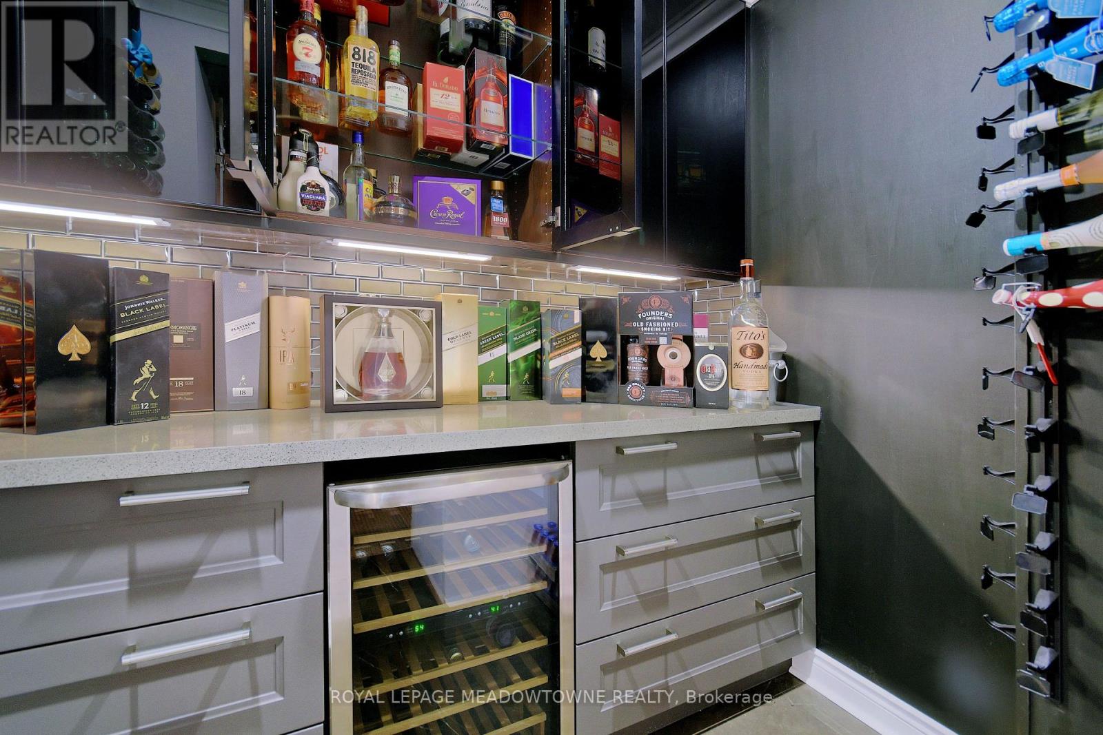 1 Royal West Drive, Brampton, Ontario L6X 2X3 - Photo 36 - W12606200