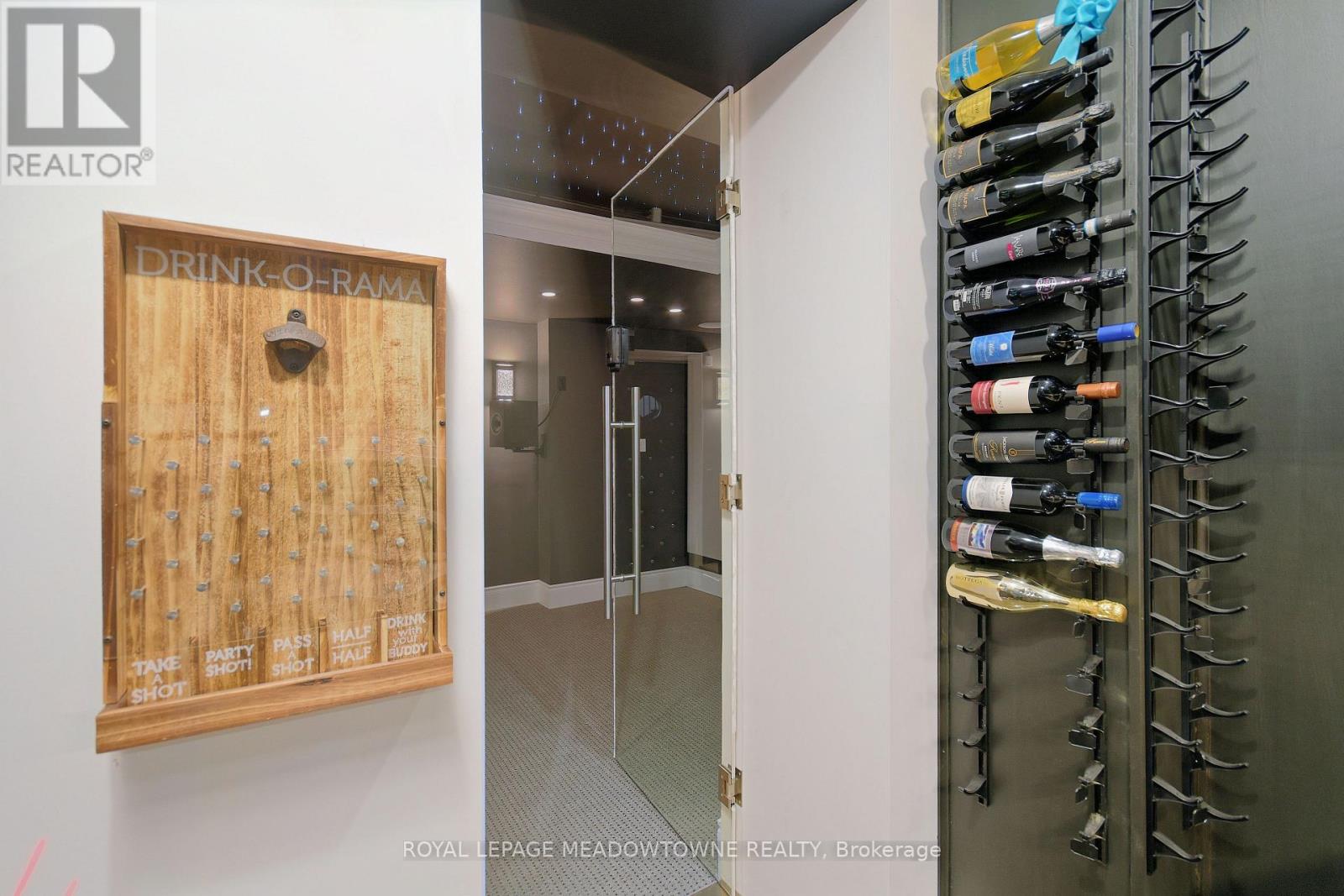 1 Royal West Drive, Brampton, Ontario L6X 2X3 - Photo 37 - W12606200