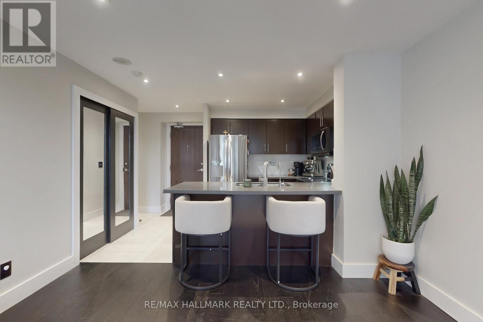 1002 - 3 Michael Power Place, Toronto, Ontario M9A 0A2 - Photo 15 - W12606216