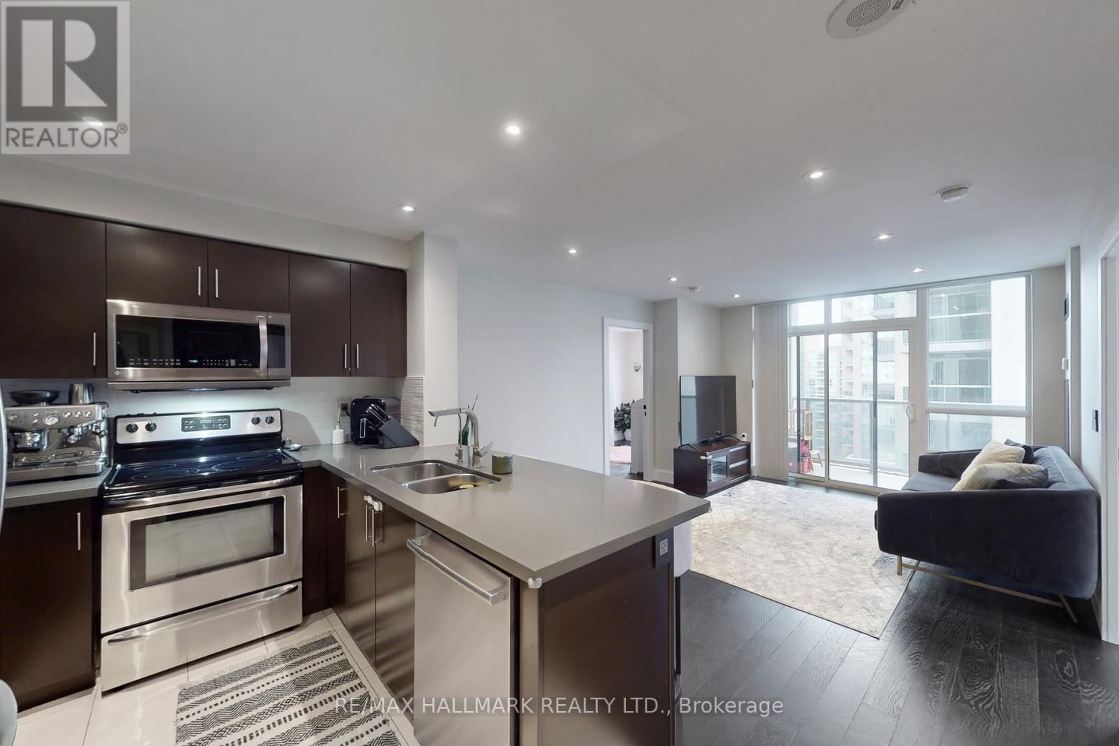 1002 - 3 Michael Power Place, Toronto, Ontario M9A 0A2 - Photo 16 - W12606216