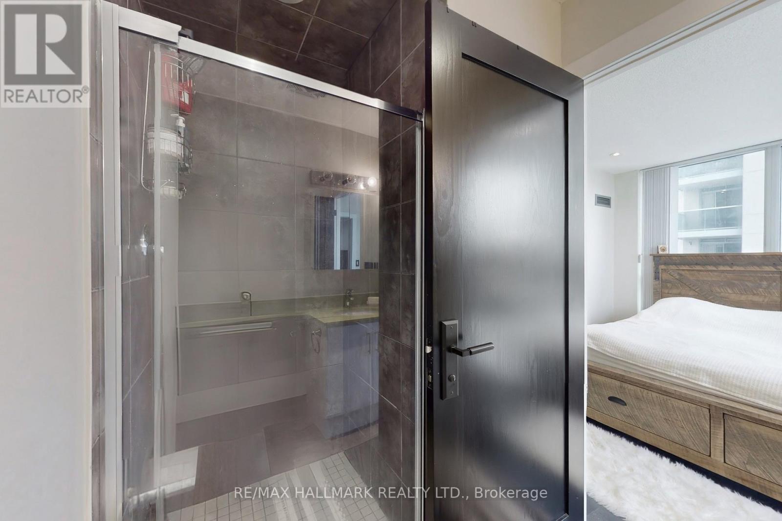 1002 - 3 Michael Power Place, Toronto, Ontario M9A 0A2 - Photo 24 - W12606216