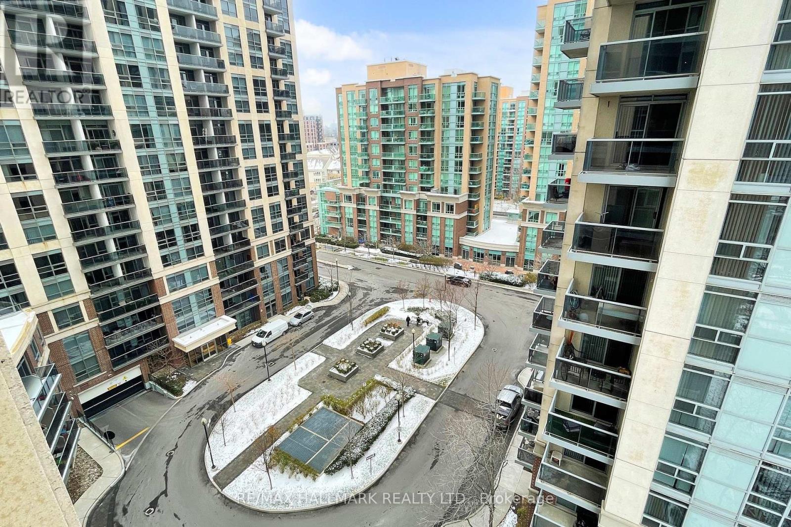 1002 - 3 Michael Power Place, Toronto, Ontario M9A 0A2 - Photo 33 - W12606216