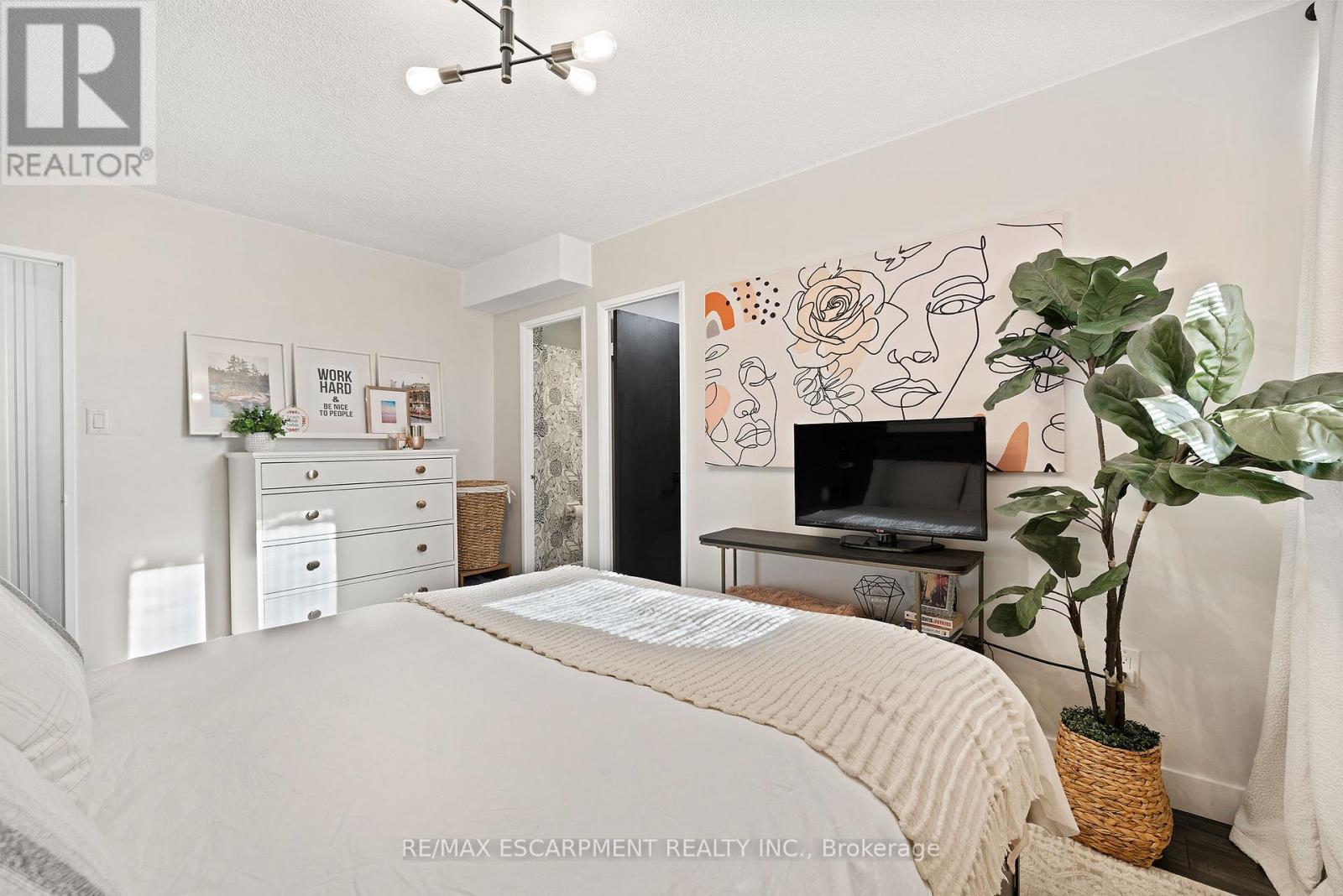 901 - 700 Dynes Road, Burlington, Ontario  L7N 3M2 - Photo 25 - W12606218